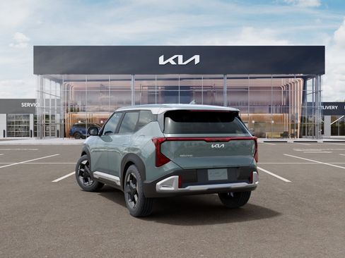 New 2027 Kia Seltos S FWD image 4