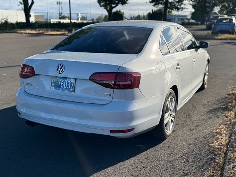 Used 2017 Volkswagen Jetta S FWD image 2