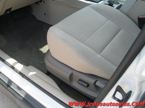 Used 2012 Ford Escape XLT AWD/4WD image 4