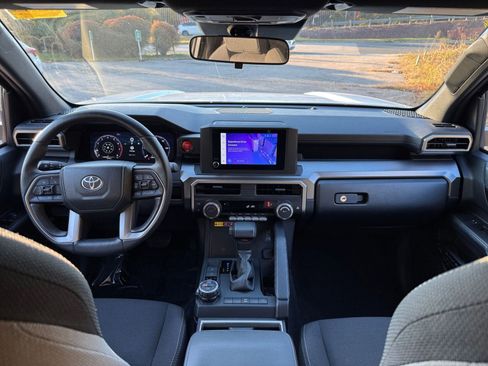 Used 2025 Toyota 4Runner SR5 image 28