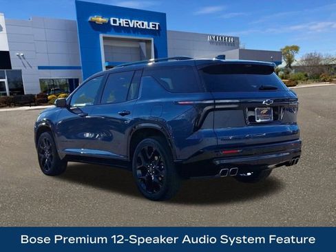 Used 2025 Chevrolet Traverse RS image 6