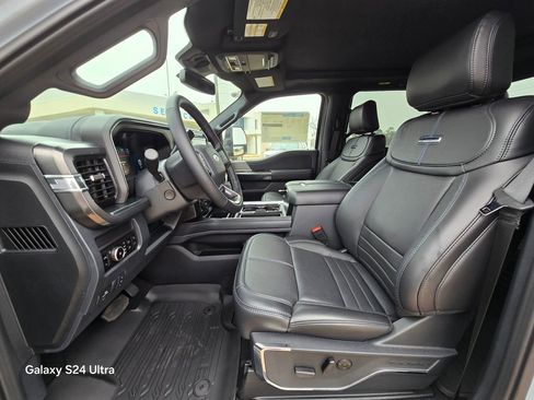 New 2026 Ford F250 Platinum w/ FX4 Off-Road Package AWD/4WD image 15