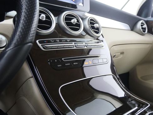 Used 2017 Mercedes-Benz GLC 300 4MATIC image 22