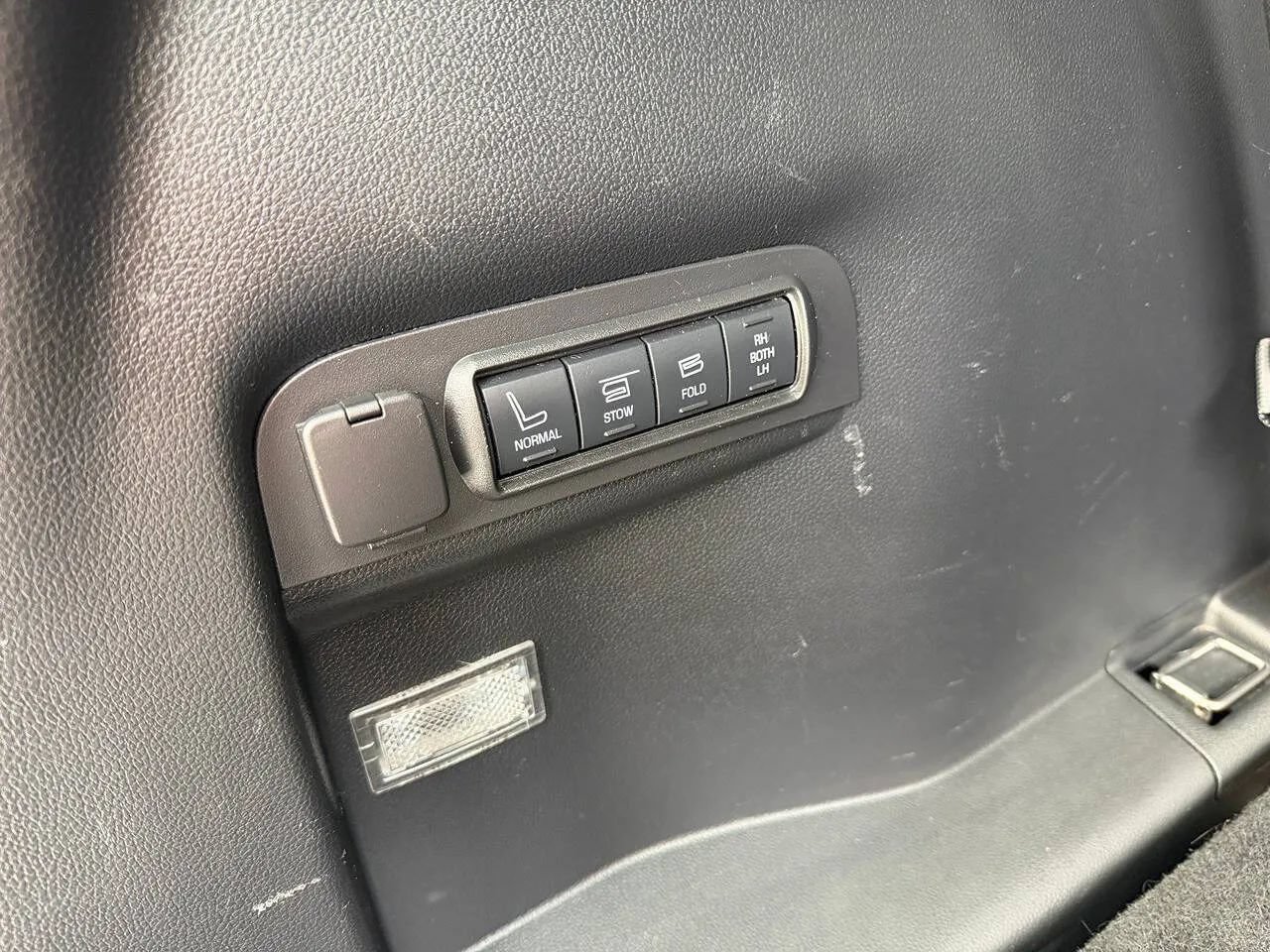 Used 2016 Ford Explorer Limited AWD/4WD image 50