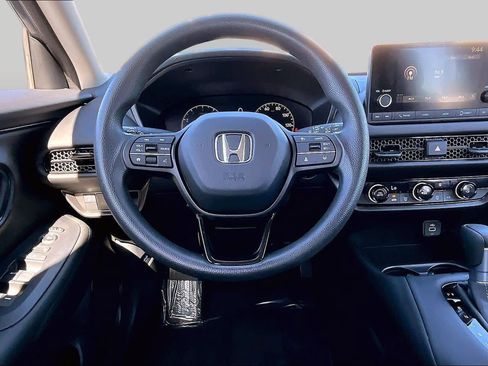 Used 2024 Honda HR-V LX image 5