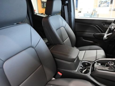 New 2026 GMC Canyon Elevation w/ Convenience Package AWD/4WD image 10