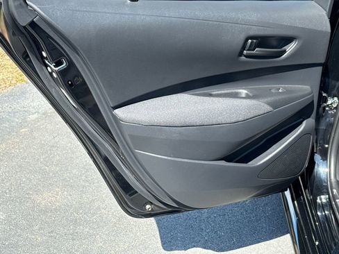 Used 2025 Toyota Corolla LE image 21