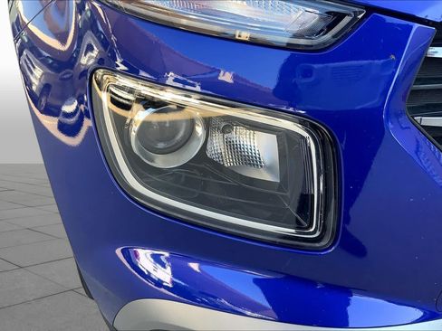 Certified 2025 Hyundai Venue SEL FWD image 26