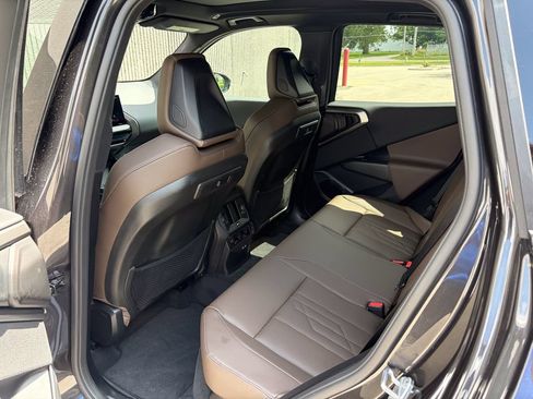 Used 2025 BMW X3 xDrive30i w/ Premium Package AWD/4WD image 16