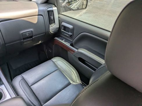 Used 2018 GMC Sierra 1500 SLT AWD/4WD image 17