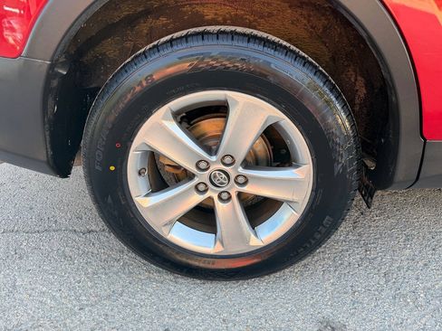 Used 2015 Toyota RAV4 XLE FWD image 32