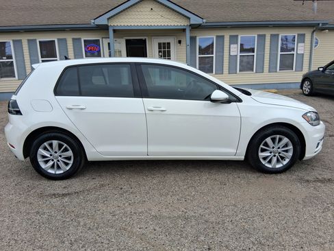 Used 2018 Volkswagen Golf S FWD image 10