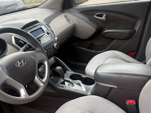 Used 2010 Hyundai Tucson GLS FWD image 40