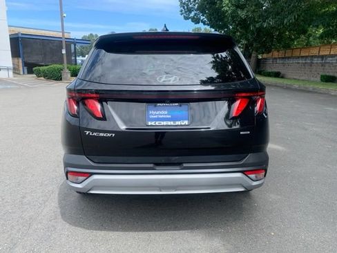 Certified 2025 Hyundai Tucson SEL AWD/4WD image 5