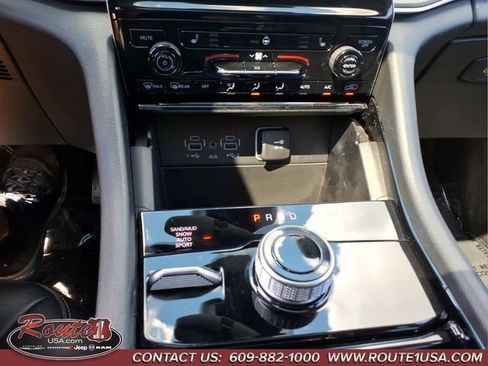 Used 2023 Jeep Grand Cherokee L Limited w/ Black Appearance Package AWD/4WD image 37