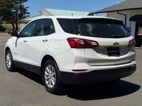 Used 2021 Chevrolet Equinox LS AWD/4WD image 9