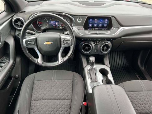 Used 2020 Chevrolet Blazer LT image 12