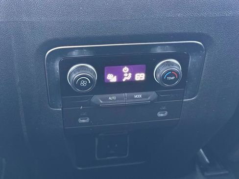 Used 2024 Chevrolet Suburban RST image 21