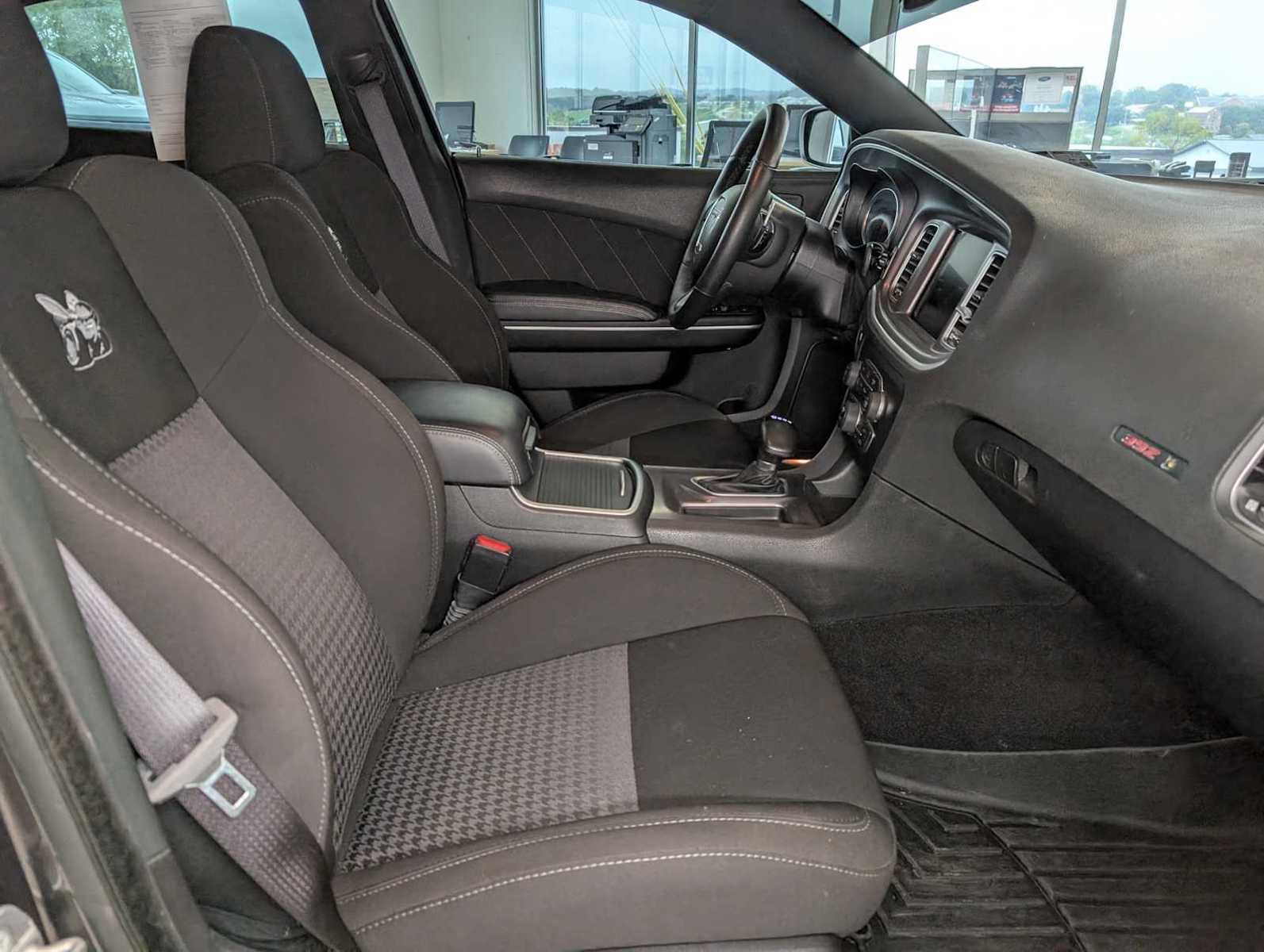 Used 2022 Dodge Charger Scat Pack RWD image 44