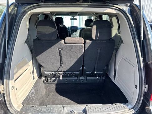 Used 2016 Dodge Grand Caravan SE w/ Quick Order Package 29E SE FWD image 9