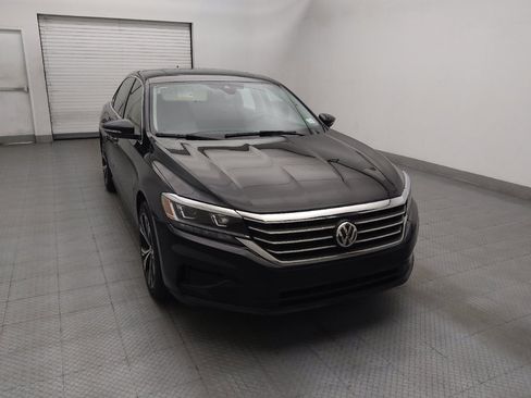 Used 2022 Volkswagen Passat 2.0T SE FWD image 14