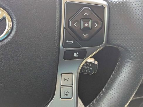 Used 2022 Toyota 4Runner Limited AWD/4WD image 27