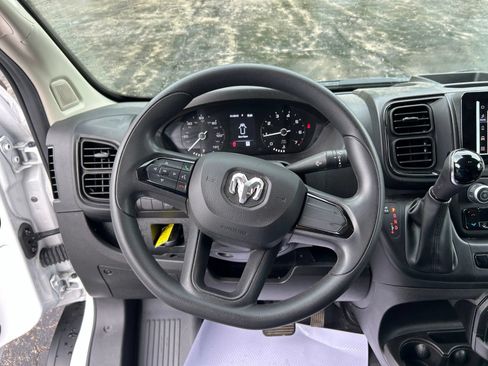 Used 2024 RAM ProMaster 3500 w/ Storage Group FWD image 17