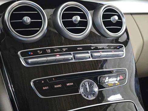 Used 2016 Mercedes-Benz C 300 4MATIC Sedan image 31