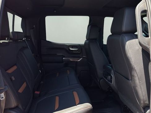 Used 2021 GMC Sierra 1500 AT4 w/ AT4 Value Package AWD/4WD image 16