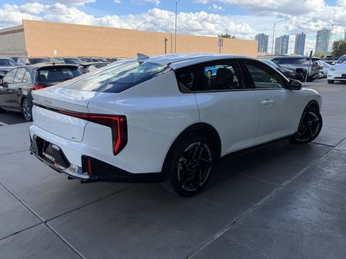 Used 2025 Kia K4 GT-Line w/ GT-Line Premium Package image 4