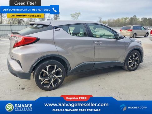 Used 2018 Toyota C-HR XLE image 4