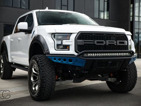 Used 2019 Ford F150 Raptor w/ Equipment Group 802A Luxury AWD/4WD image 22