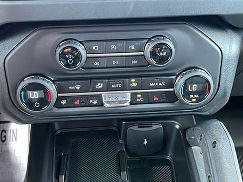 New 2026 Ford Bronco Outer Banks w/ Sasquatch Package AWD/4WD image 22