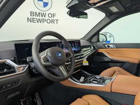 New 2026 BMW X5 xDrive50e w/ M Sport Package AWD/4WD image 11