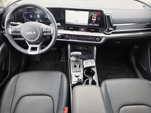 Used 2025 Kia Sportage EX w/ Premium Package FWD image 5