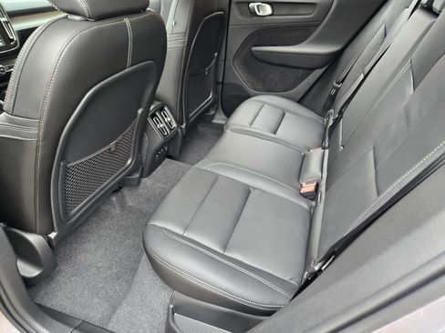 New 2026 Volvo XC40 B4 Core w/ Climate Package image 31