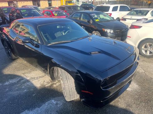 Used 2018 Dodge Challenger R/T Scat Pack w/ Leather Interior Group image 20