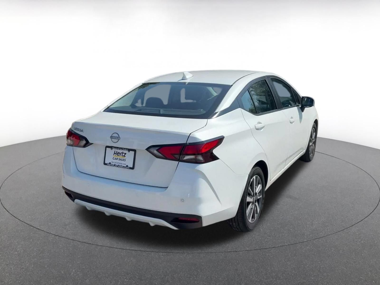 Used 2025 Nissan Versa SV FWD image 13