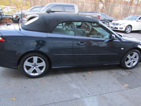 Used 2010 Saab 9-3 2.0T w/ Comfort Package image 21