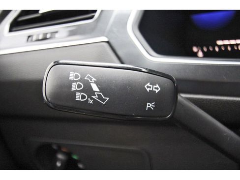 Used 2022 Volkswagen Tiguan S FWD image 17