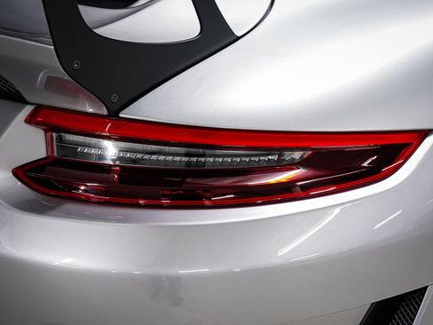 Used 2019 Porsche 911 GT3 RS RWD image 35
