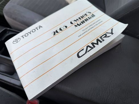 Used 2005 Toyota Camry LE image 17