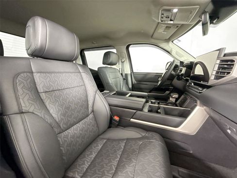 Used 2024 Toyota Tundra Limited image 40