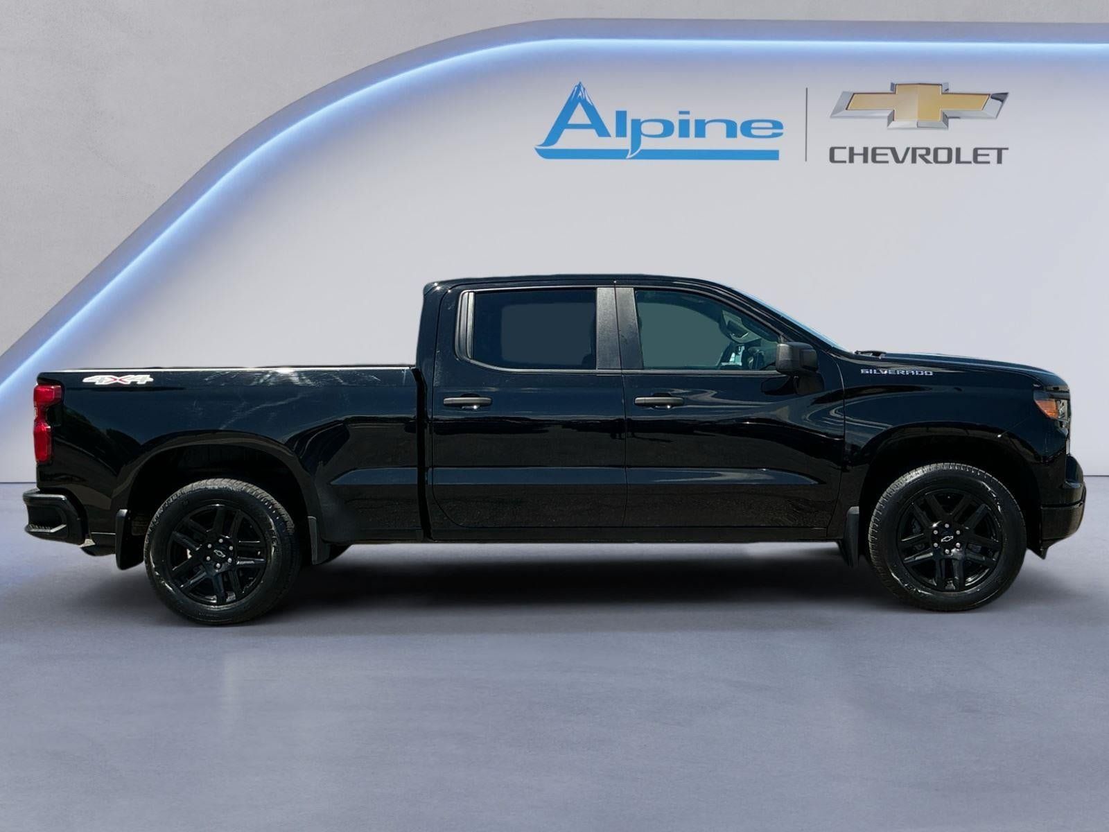 Used 2024 Chevrolet Silverado 1500 Custom AWD/4WD image 6