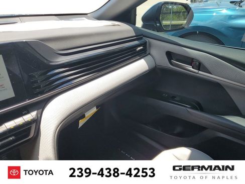 New 2025 Toyota Camry SE image 32