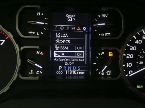 Used 2020 Toyota Tundra 4x4 CrewMax image 42