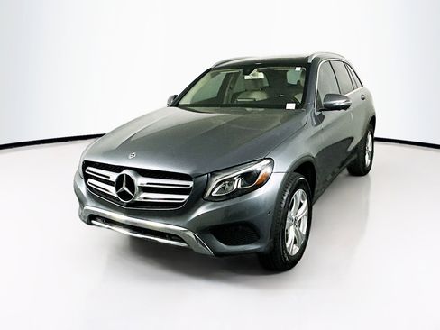 Used 2018 Mercedes-Benz GLC 300 image 3