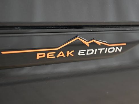 Used 2024 Volkswagen Atlas Peak Edition SE AWD/4WD image 20