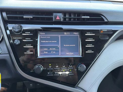 Used 2019 Toyota Camry LE FWD image 23