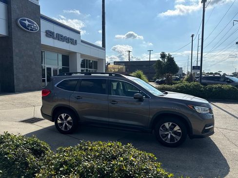 Used 2021 Subaru Ascent Premium w/ Convenience Package AWD/4WD image 8
